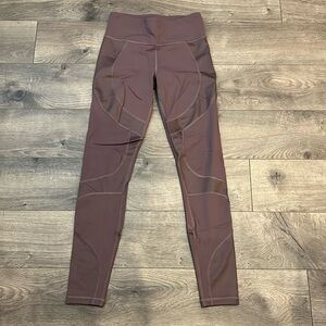 NWOT Lululemon 25” Leggings